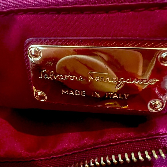Authentic Salvatore Ferragamo 3 way handbag - Free shipping - Picture 8 of 14